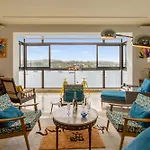 Apartman A Magnificent Sunny Seafront - Happy