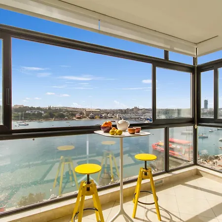 Apartment Magnificent Sunny Seafront - Happy Sliema