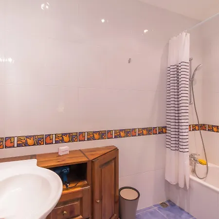 A Magnificent Sunny Seafront - Happy 슬리에마