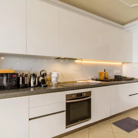 Apartment A Magnificent Sunny Seafront - Happy Sliema