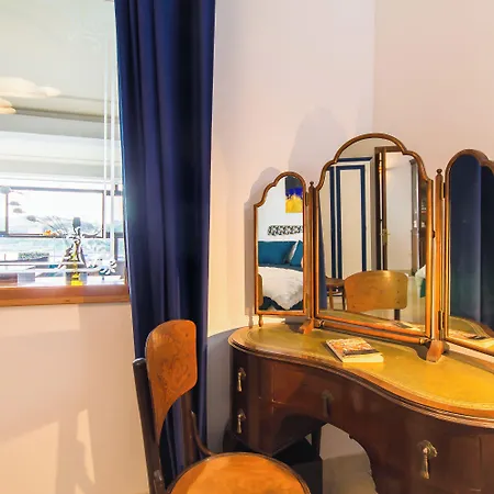 Apartment A Magnificent Sunny Seafront - Happy Sliema