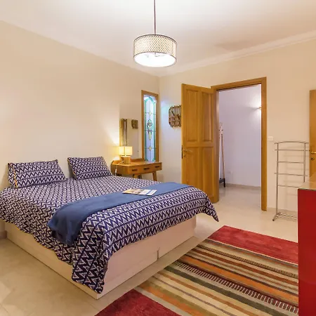 Apartment A Magnificent Sunny Seafront - Happy *