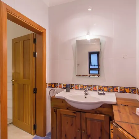 A Magnificent Sunny Seafront - Happy Apartment *