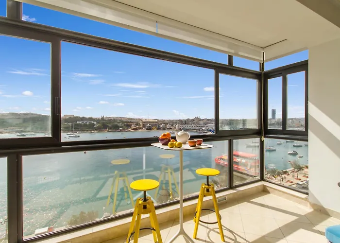 Apartment A Magnificent Sunny Seafront - Happy Sliema