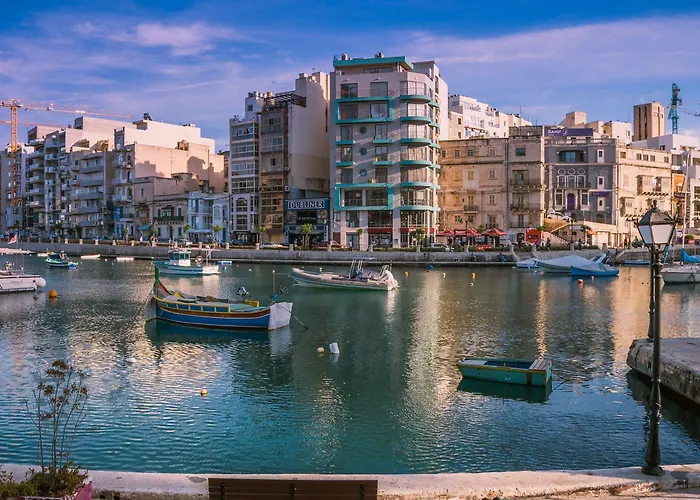 A Magnificent Sunny Seafront - Happy Apartment