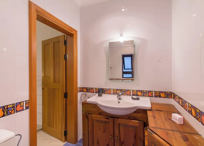 A Magnificent Sunny Seafront - Happy Apartment *